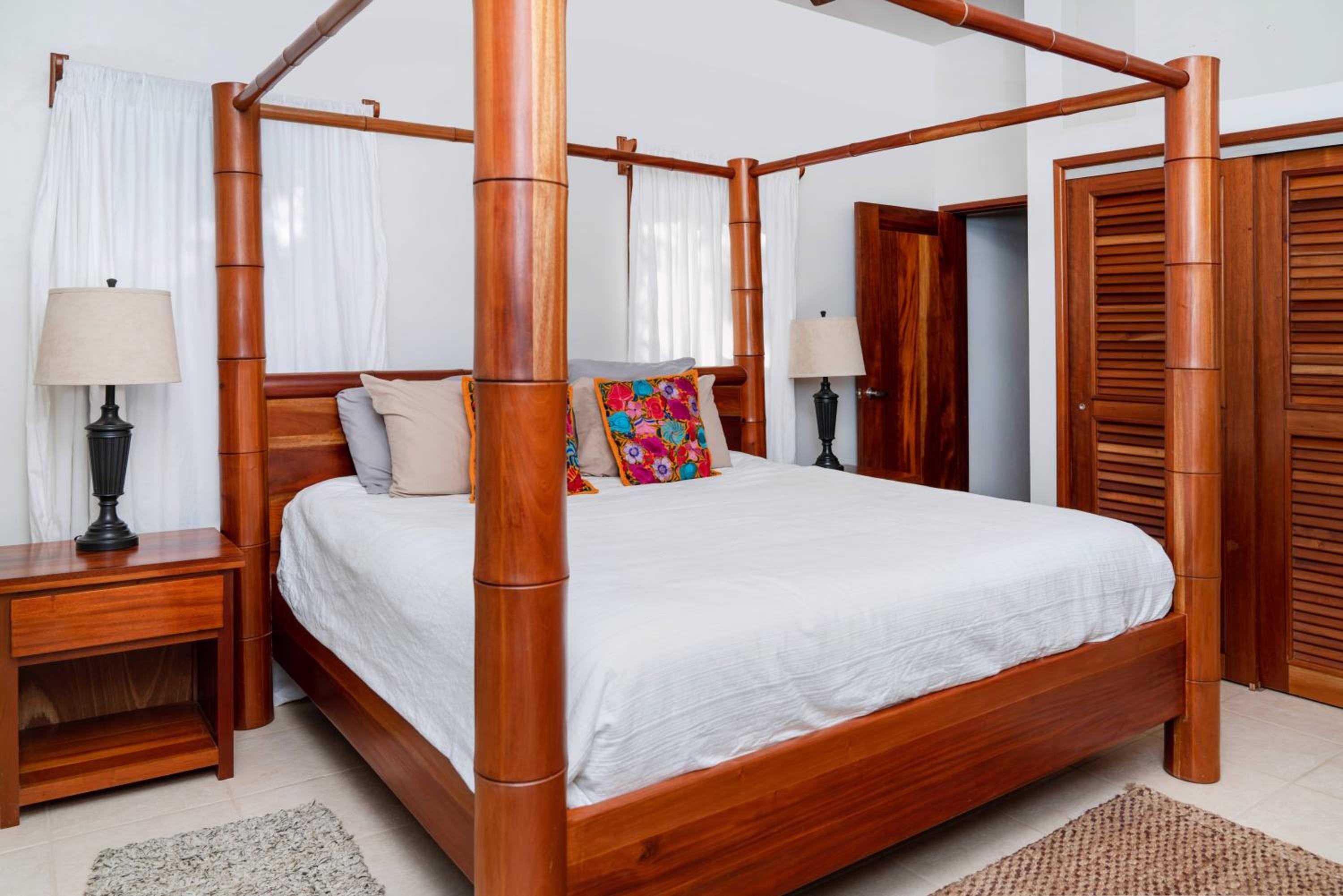 Residences at Barrier Reef 15A Garden View 1 BR by Stay Floreo