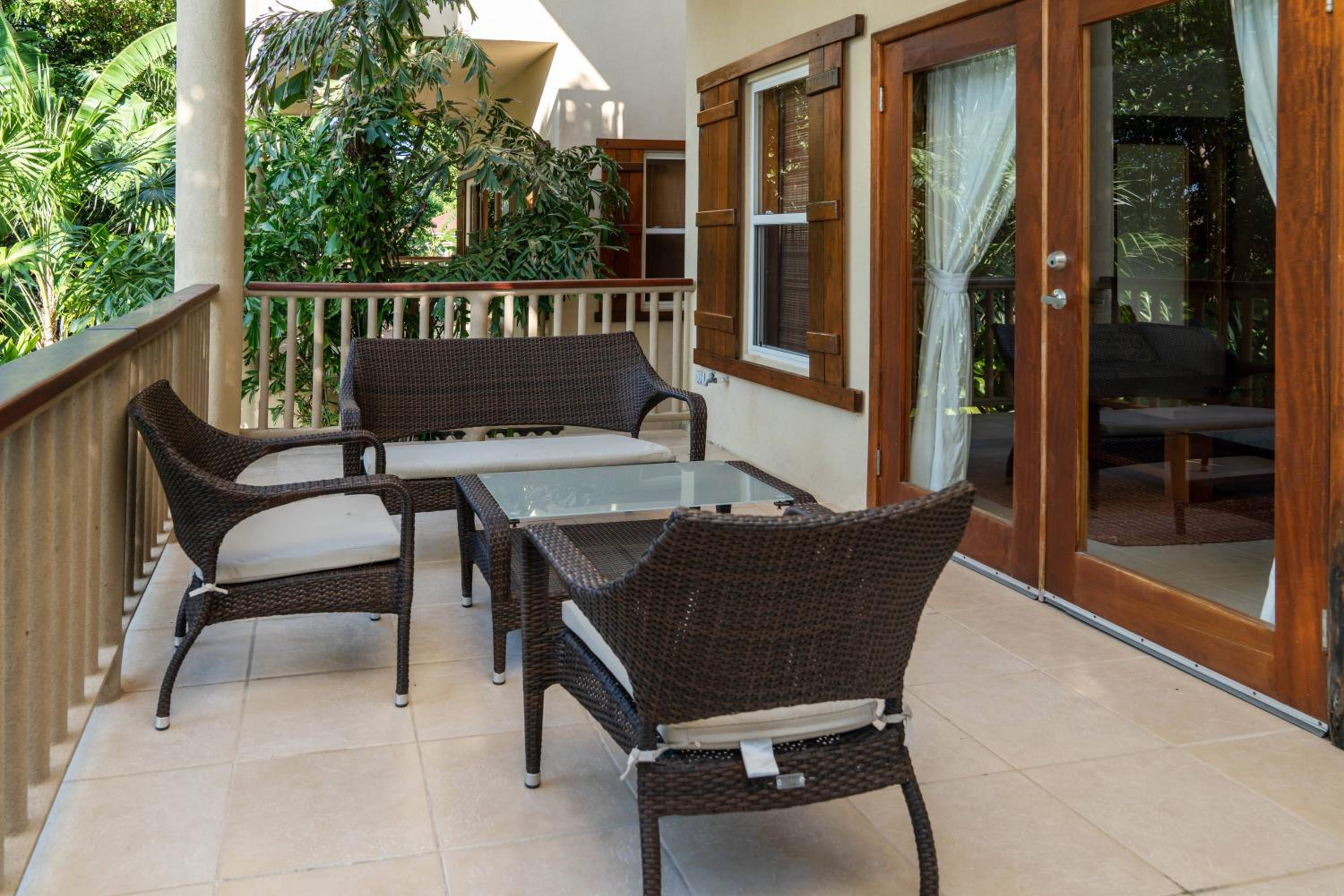Residences at Barrier Reef 15A Garden View 1 BR by Stay Floreo