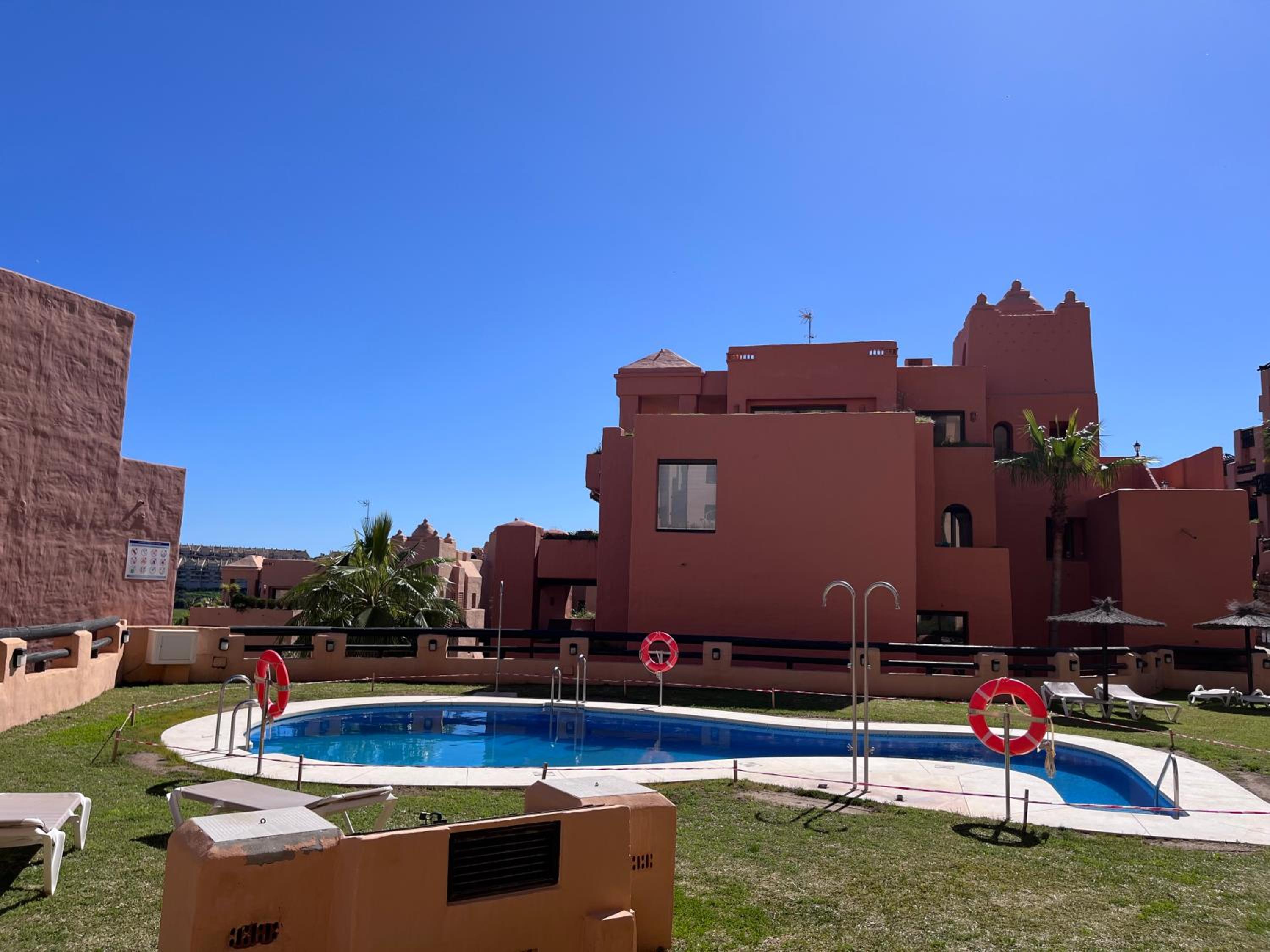 Oasis Coto Real apartments