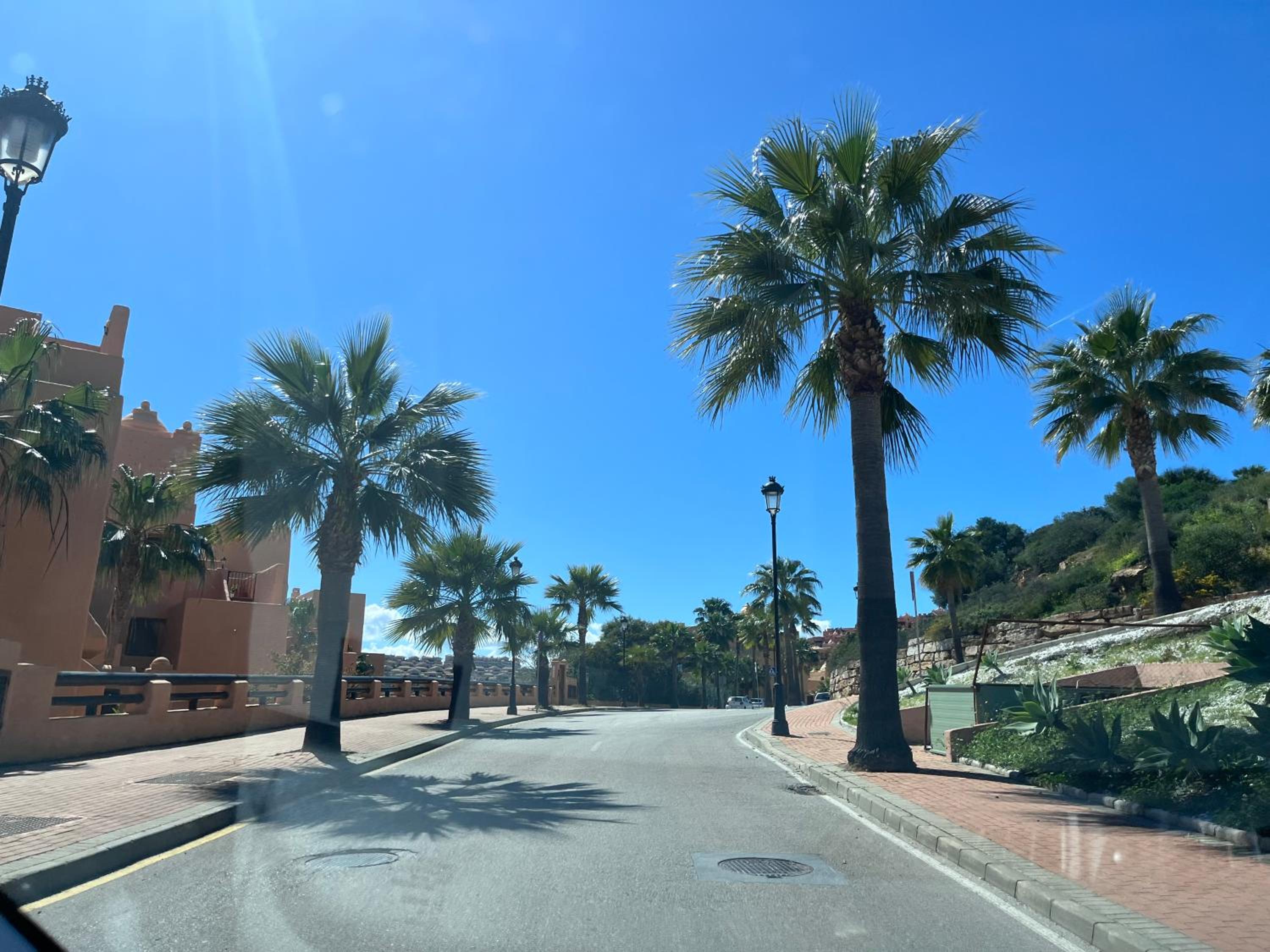 Oasis Coto Real apartments