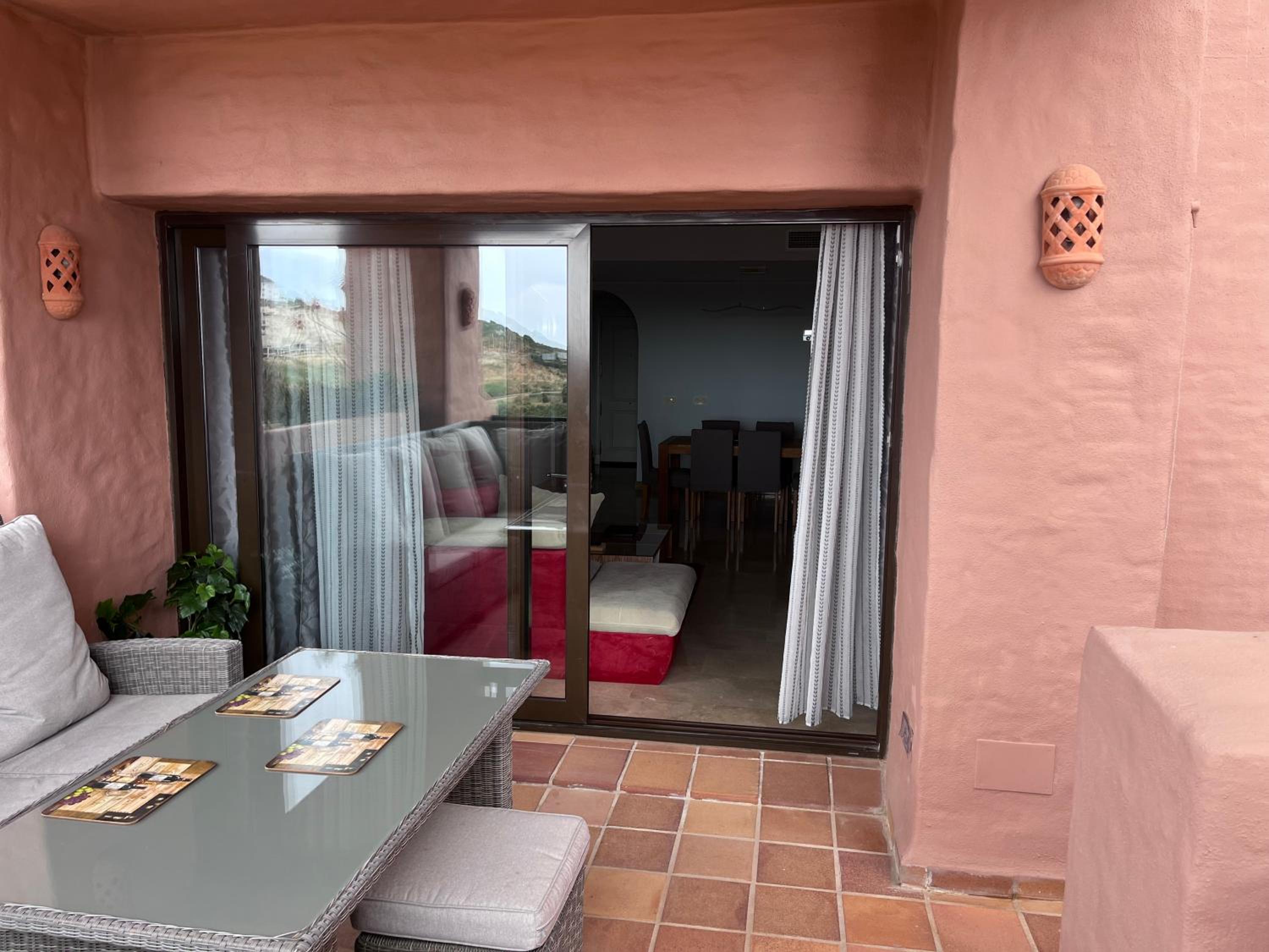 Oasis Coto Real apartments