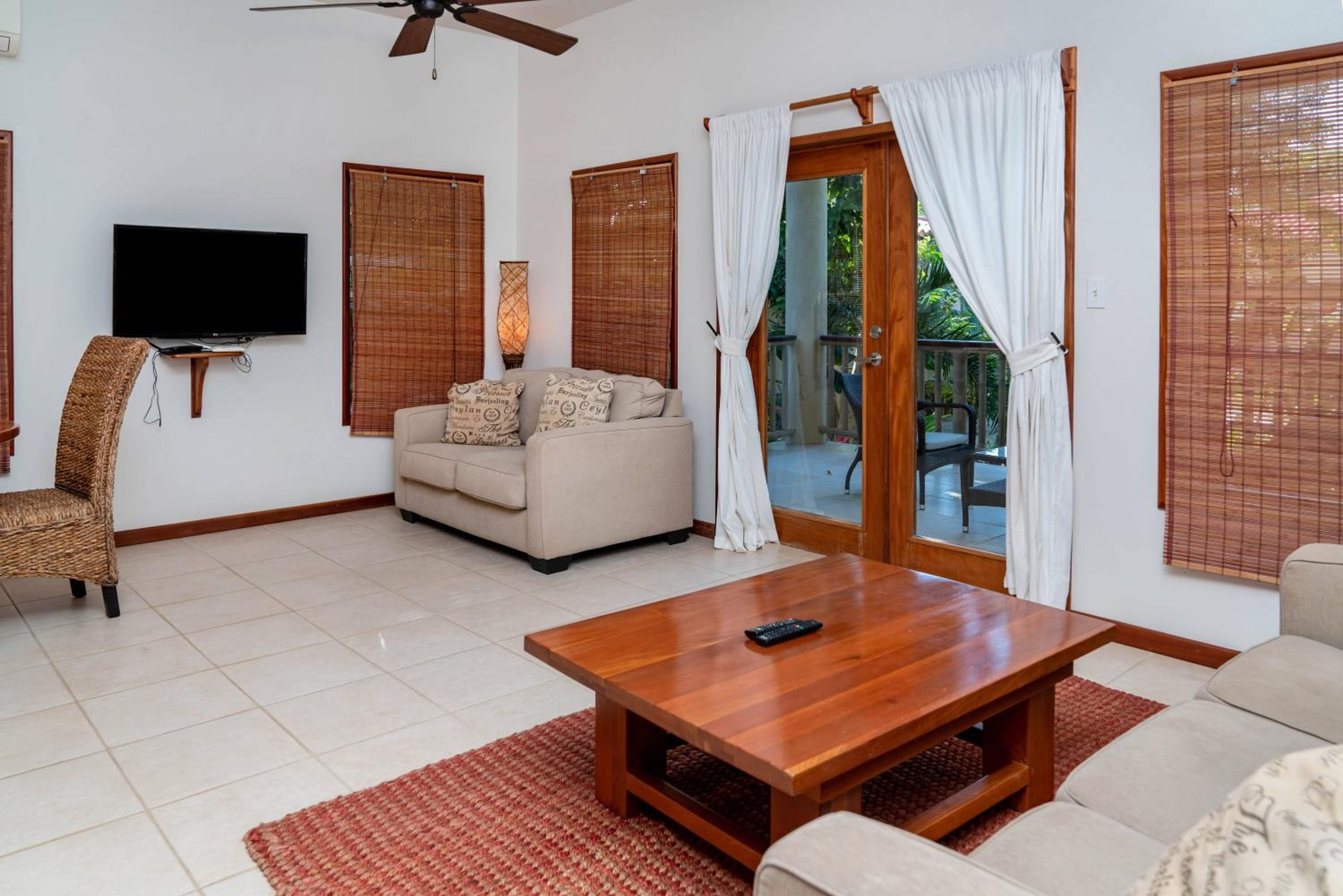 Residences at Barrier Reef 15A Garden View 1 BR by Stay Floreo
