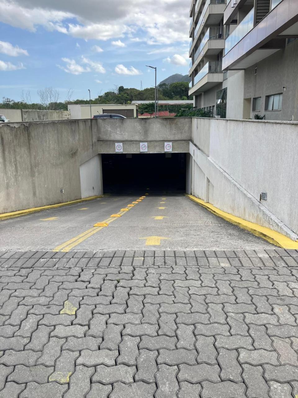 Flat com varanda-Via Premiere-Barra Olímpica-Riocentro