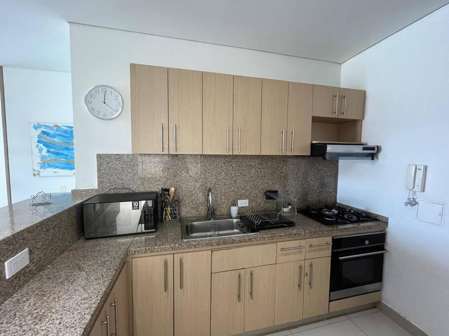 Spectacular beachfront apt luxury amenities