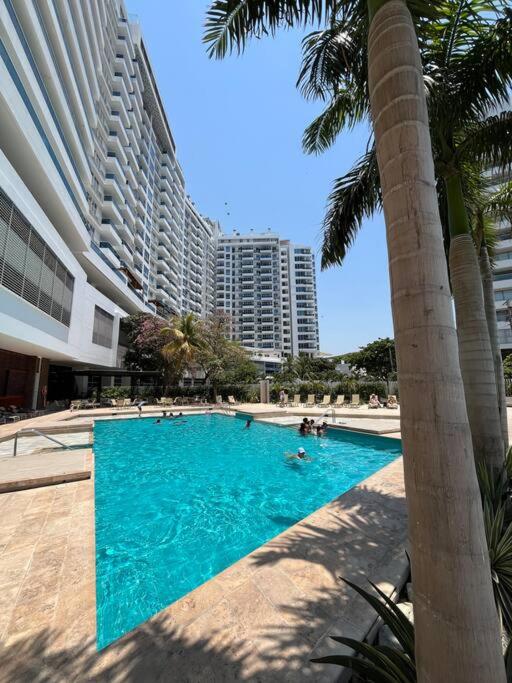 Spectacular beachfront apt luxury amenities