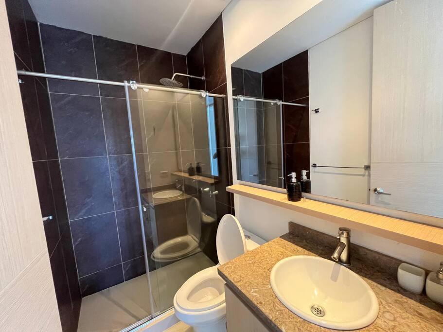Spectacular beachfront apt luxury amenities