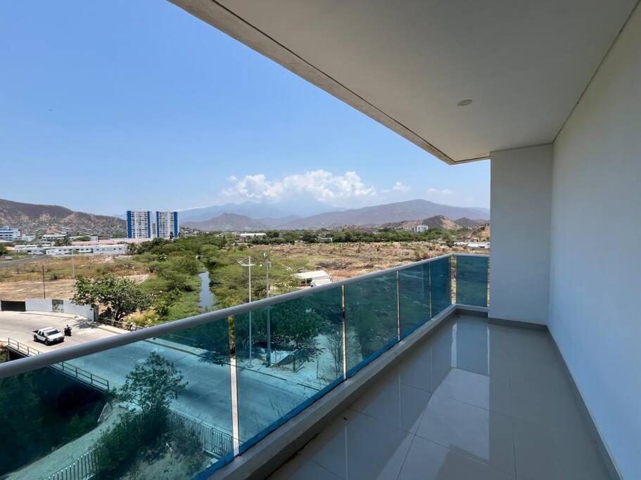 Spectacular beachfront apt luxury amenities