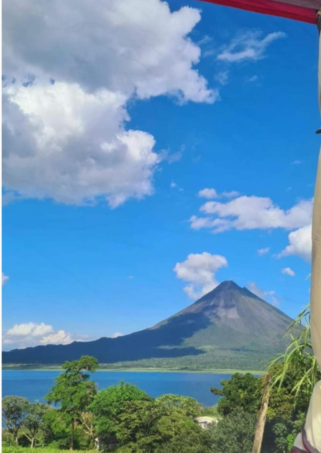Sunset Inn Arenal B&B