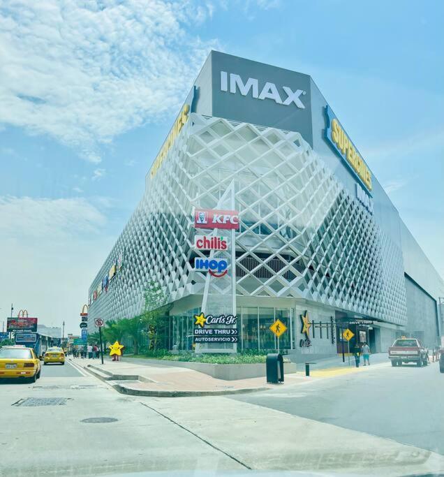 Gran Suite Junto Al San Marino Mall