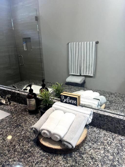 Fabulous Getaway 6 blocks from the Ocean view 2