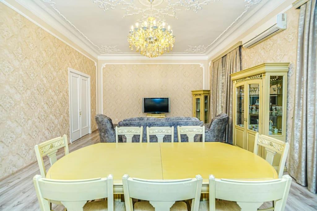 Gold Luxe Vip