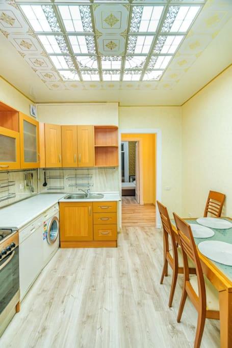 Gold Luxe Vip