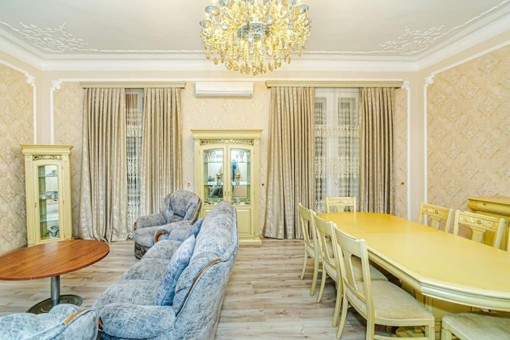 Gold Luxe Vip