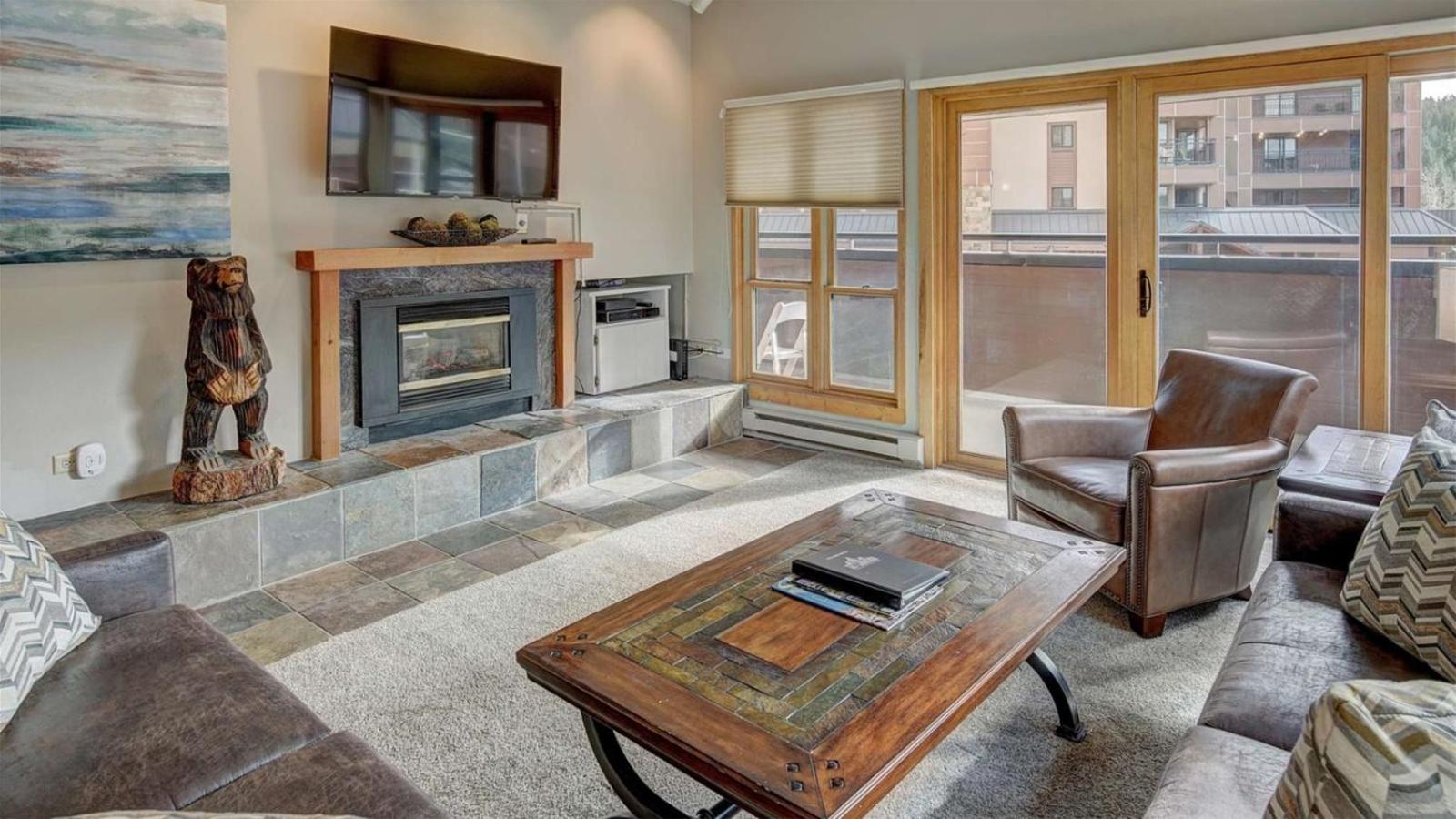 Comfortable 3-Bedroom Ski Inout Condo At Peak 9 - Village At Breckenridge view 2