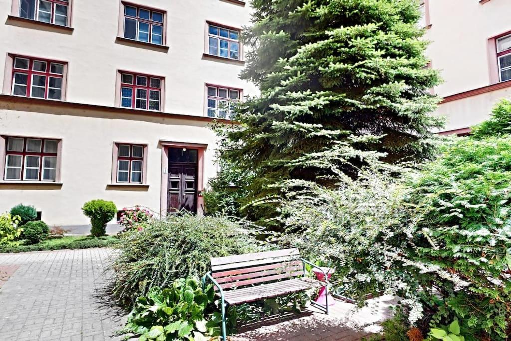 BNB Old Town Gateway Apartment view 3