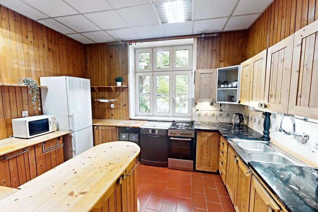 BNB Old Town Gateway Apartment view 4