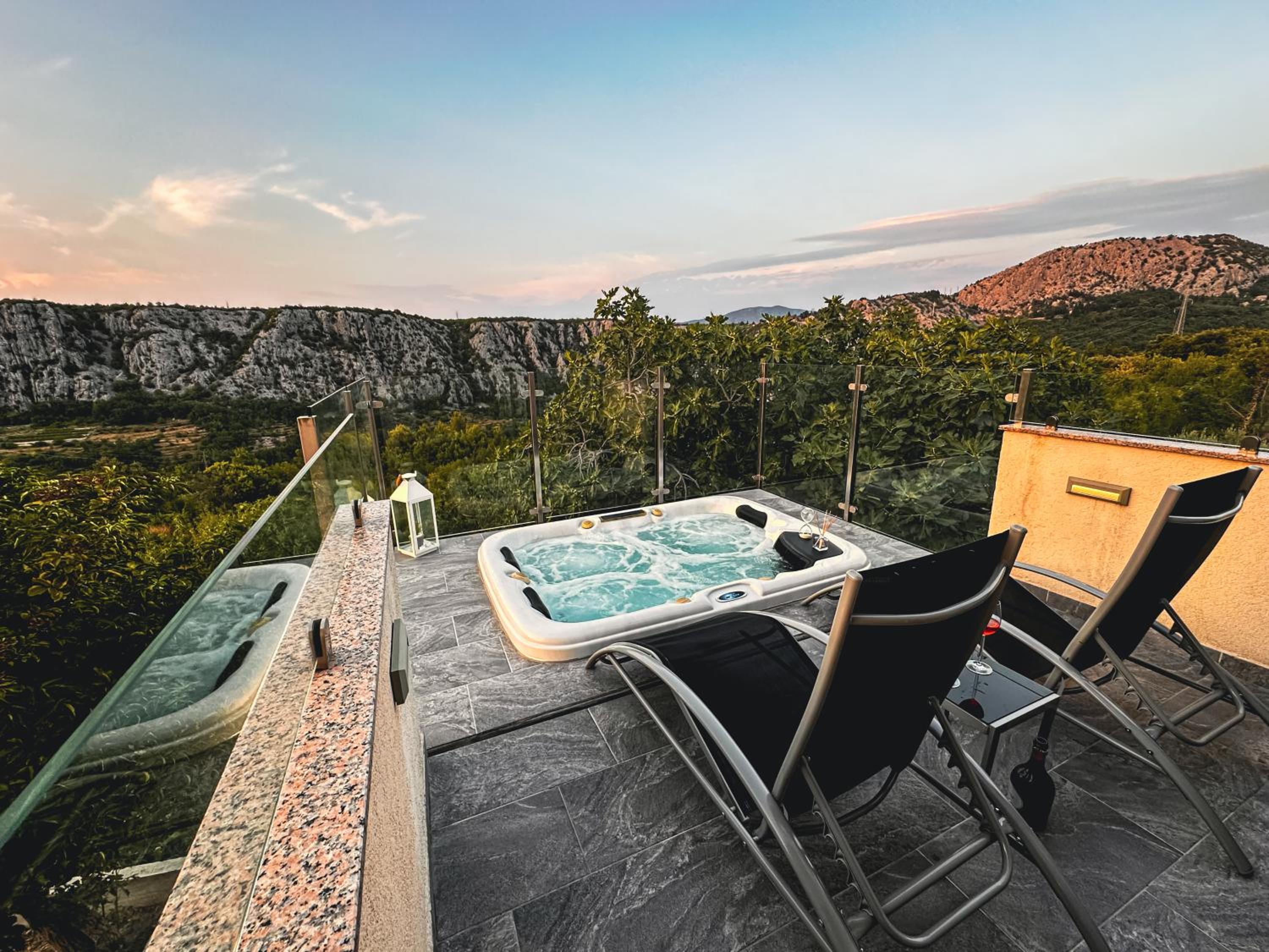 Hotel Summer House Nika With Jacuzzi