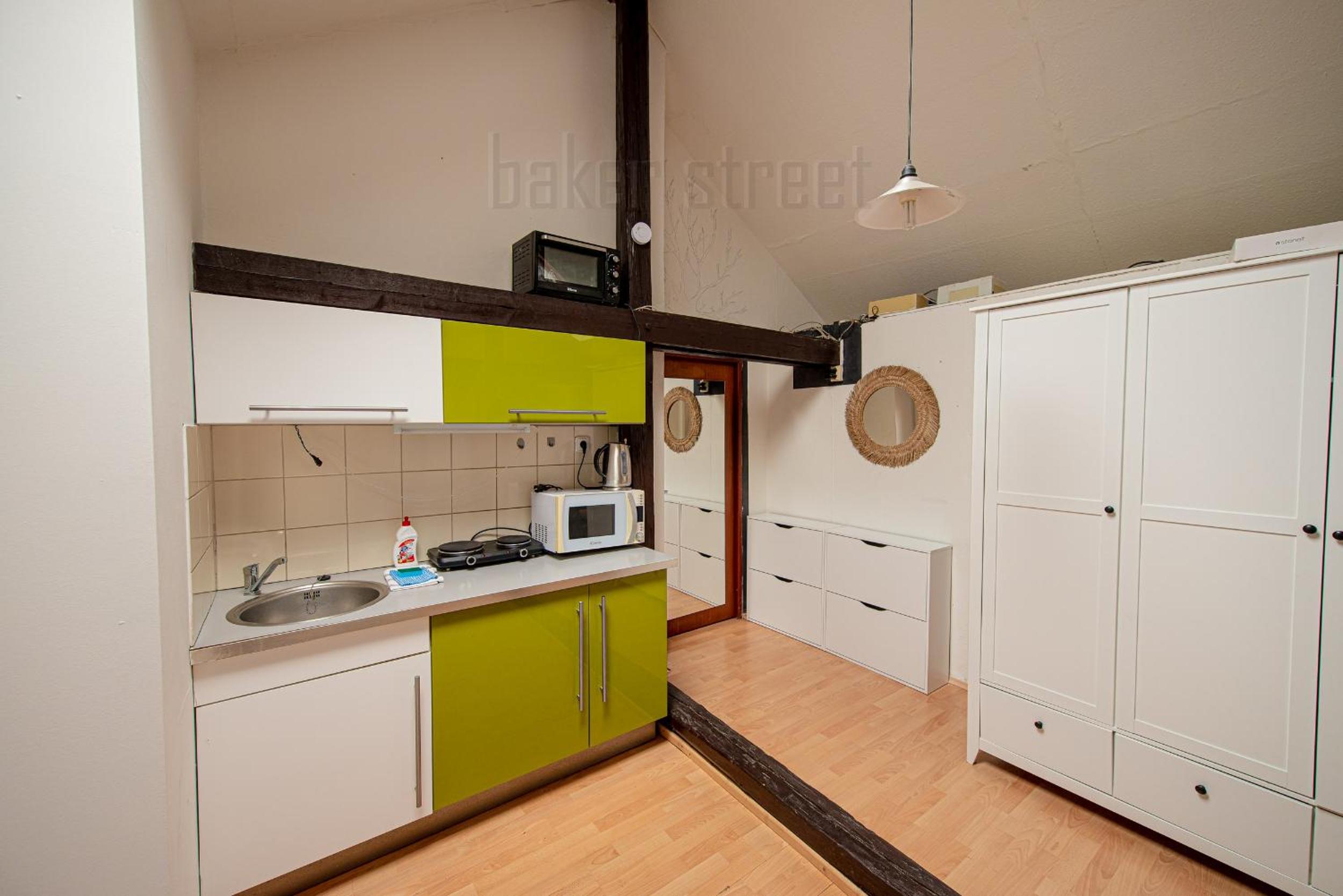Attic 3 bedrooms apartment with 2 bathrooms