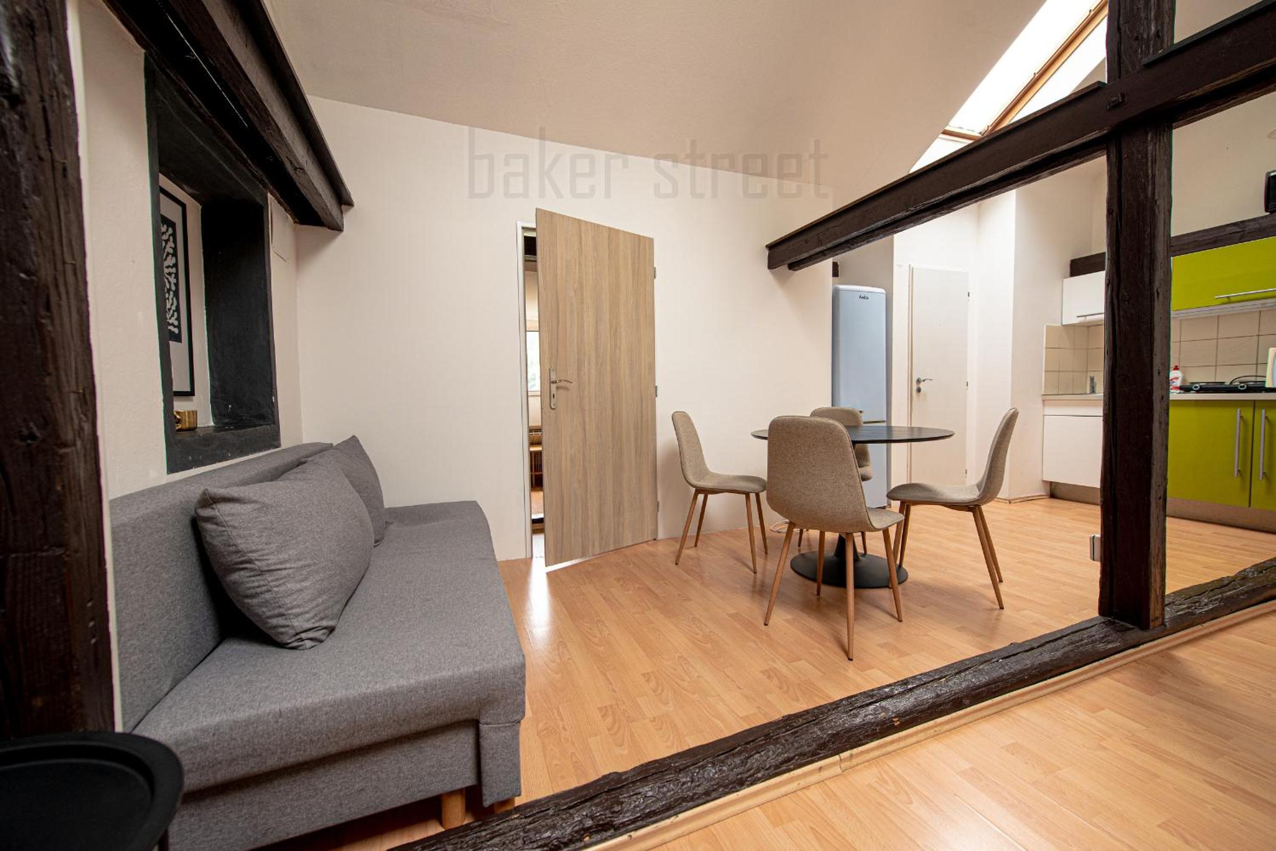 Attic 3 bedrooms apartment with 2 bathrooms