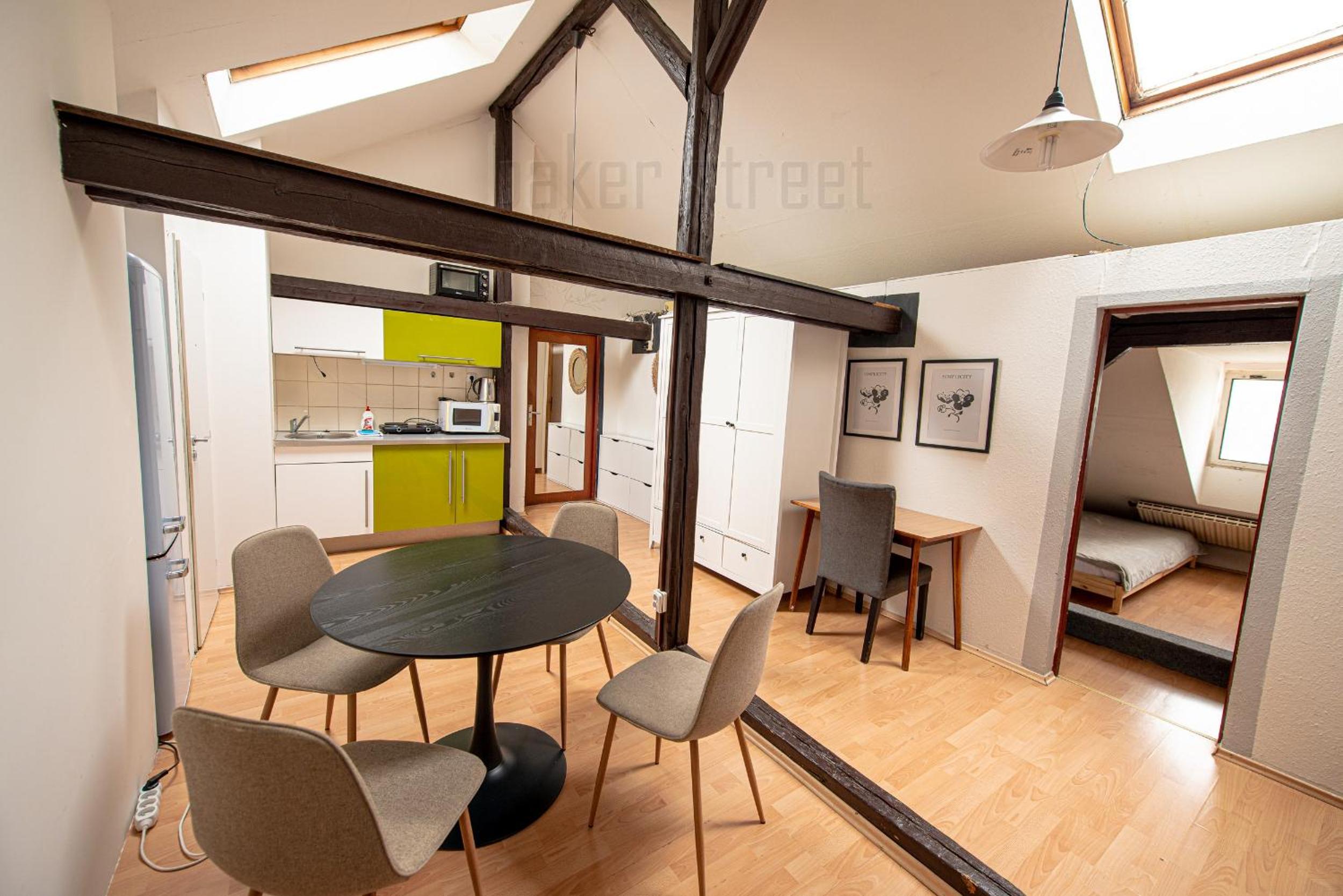 Attic 3 bedrooms apartment with 2 bathrooms