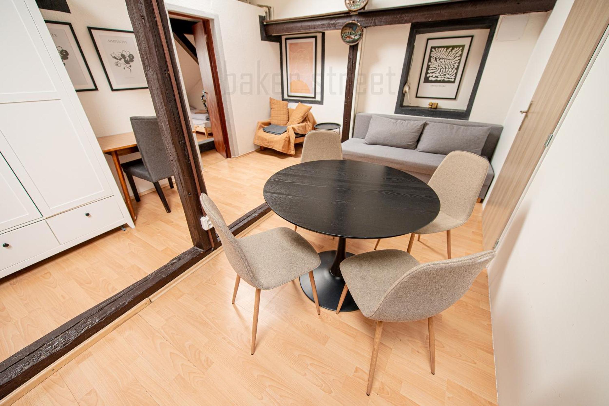 Attic 3 bedrooms apartment with 2 bathrooms