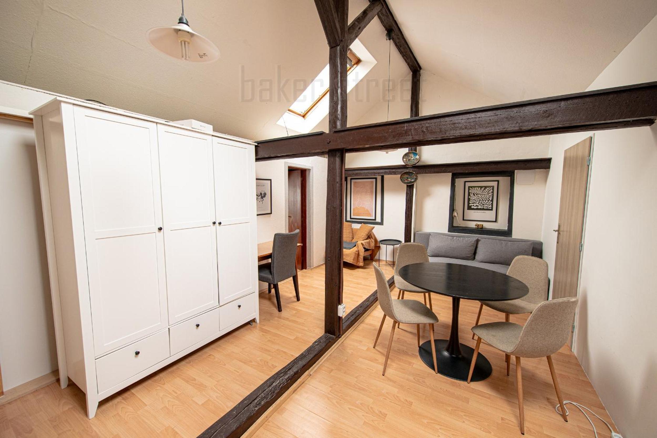 Attic 3 bedrooms apartment with 2 bathrooms