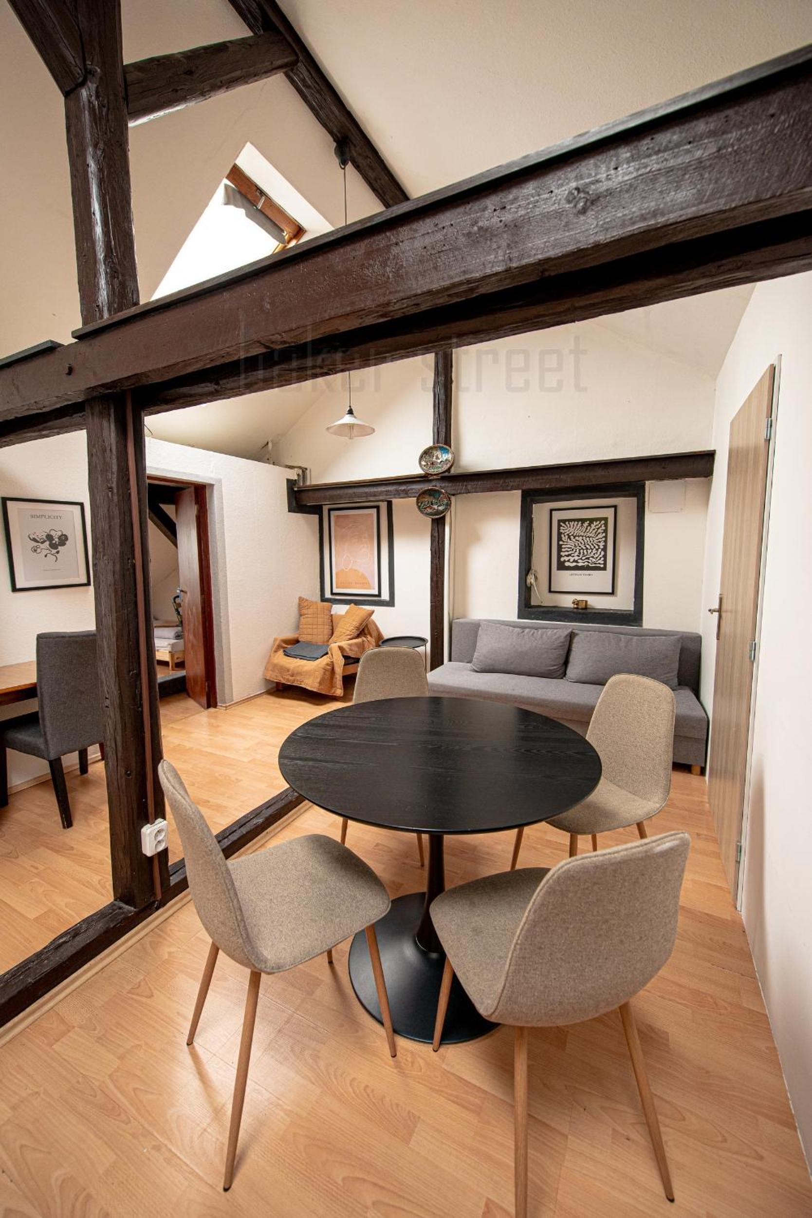 Attic 3 bedrooms apartment with 2 bathrooms