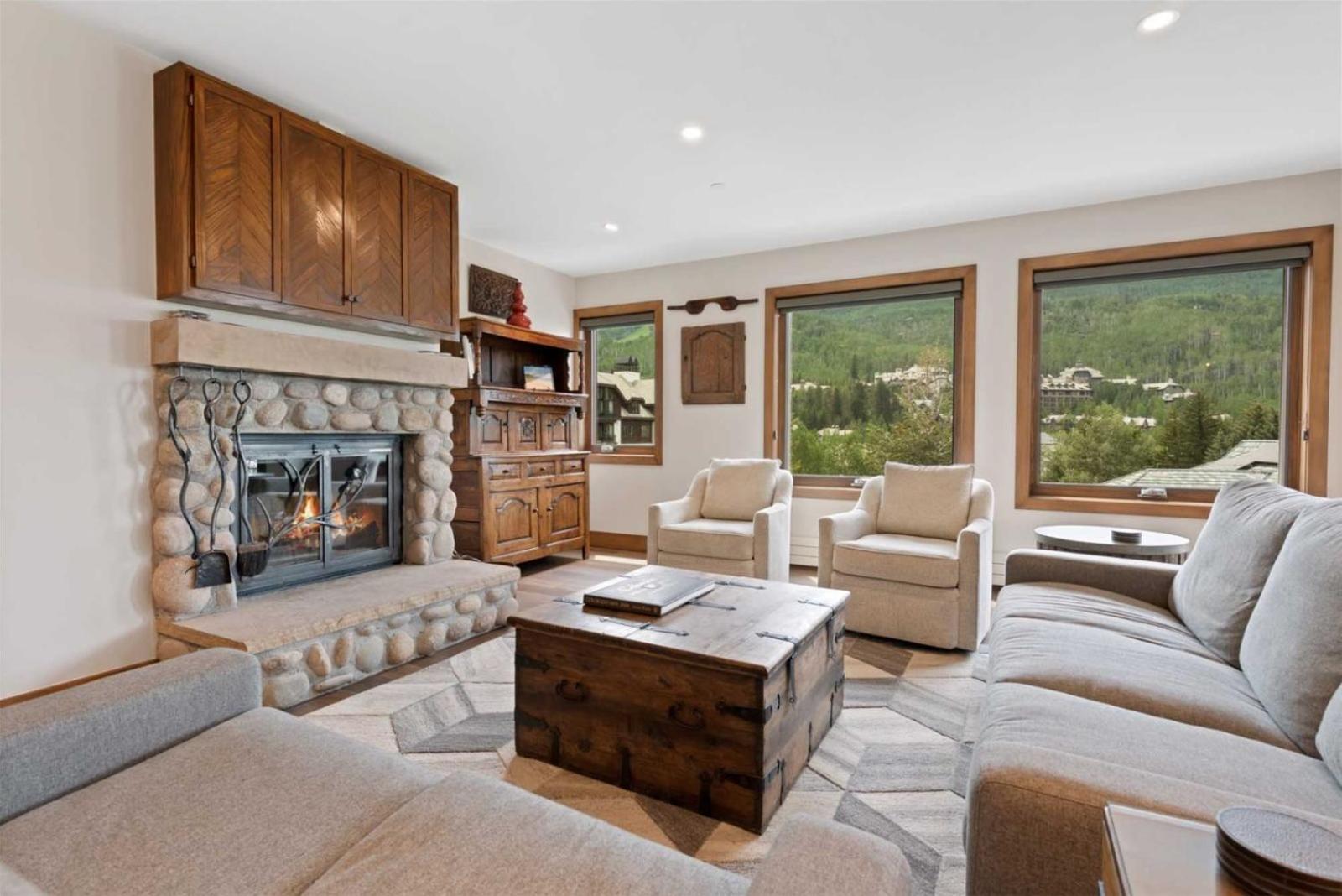 Beaver Creek Village Ski In, Ski Out 2 Bedroom Residence With Pool view 3