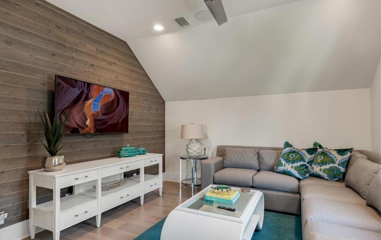 Grayton Pointe