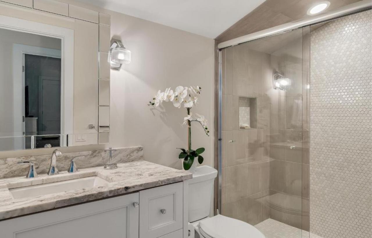 Grayton Pointe