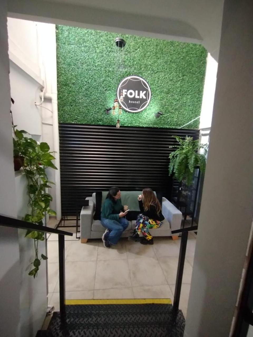 Folk Palermo