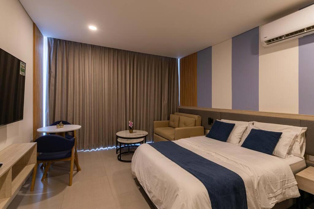 Luxury studio- hotel amenities