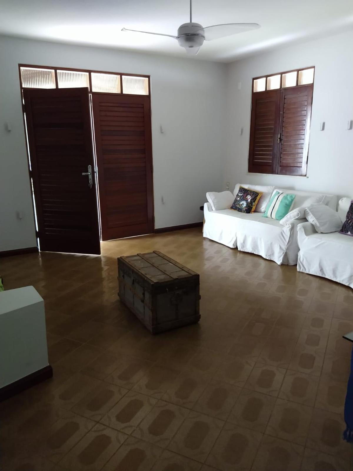 Casa próxima à praia em Guarajuba