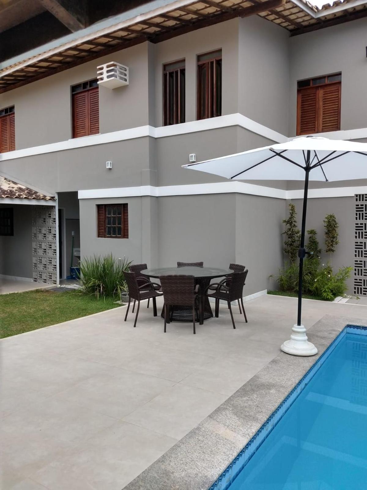 Casa próxima à praia em Guarajuba