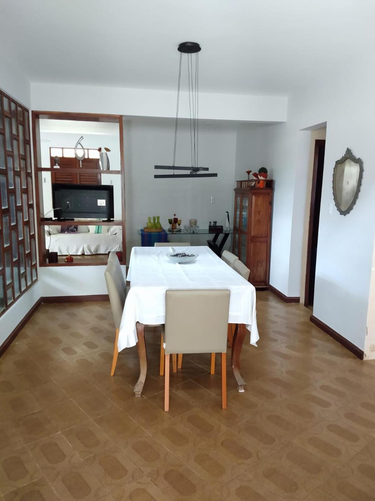Casa próxima à praia em Guarajuba