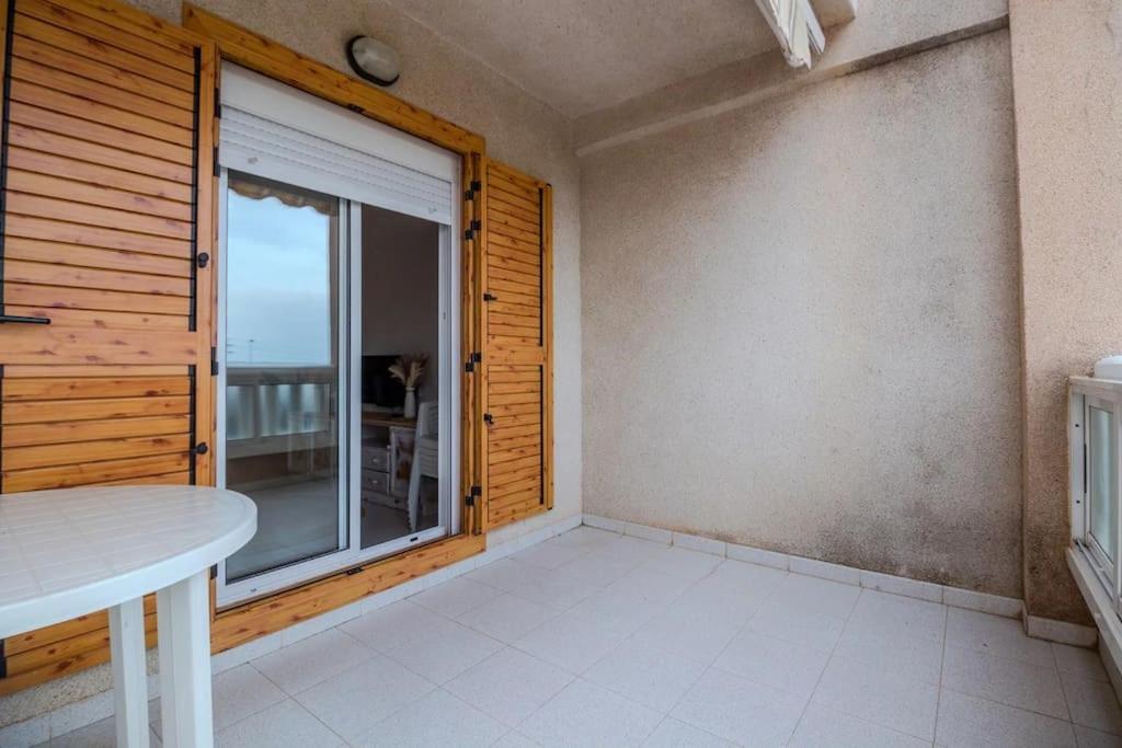 Apartamento en Torrevieja con Piscina y a 100 metros de la playa view 5
