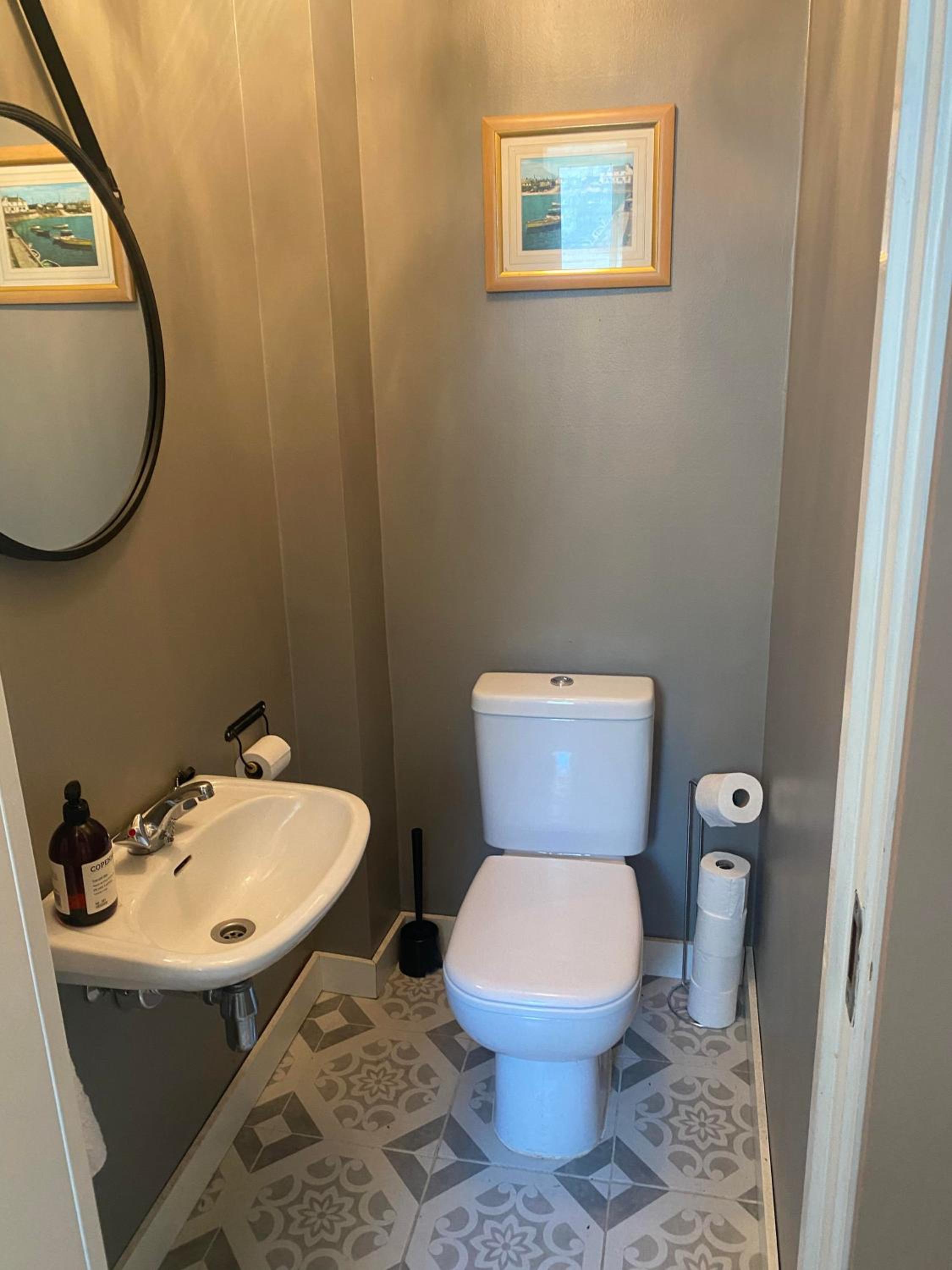Central, spacious and characterful apartment