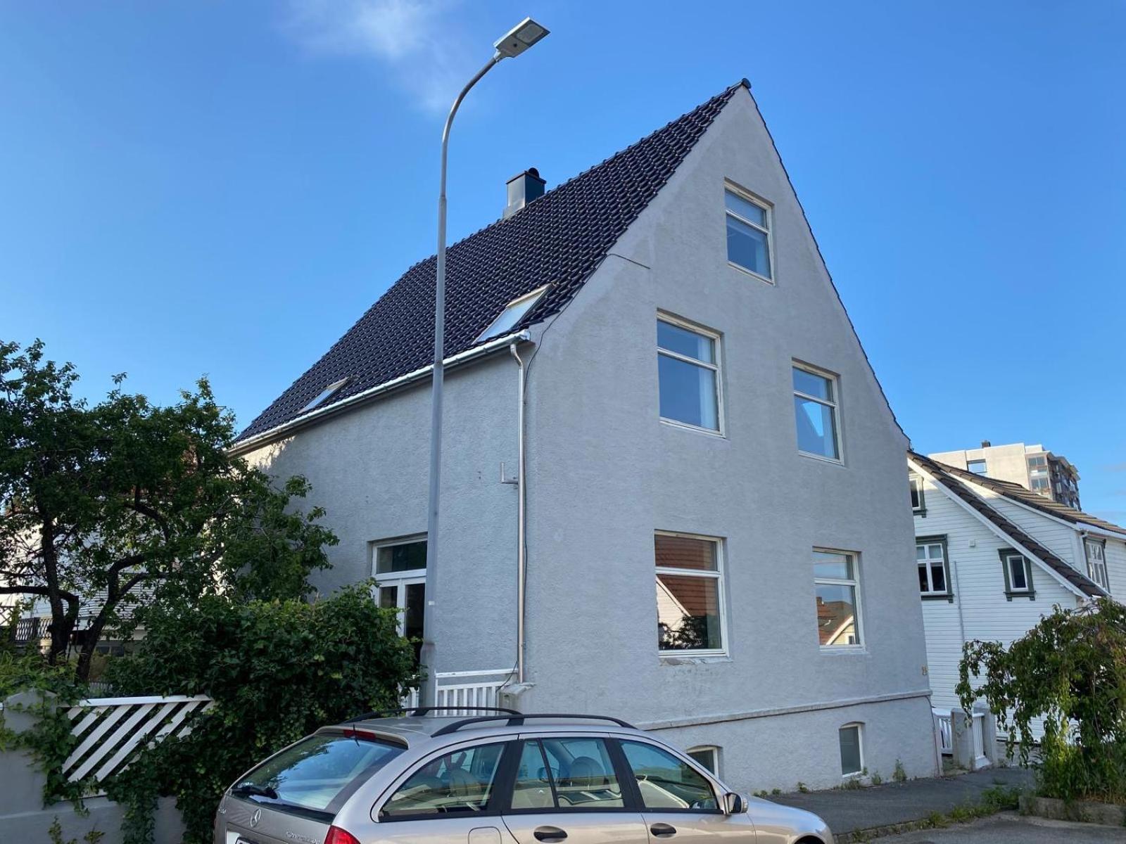 Central, spacious and characterful apartment