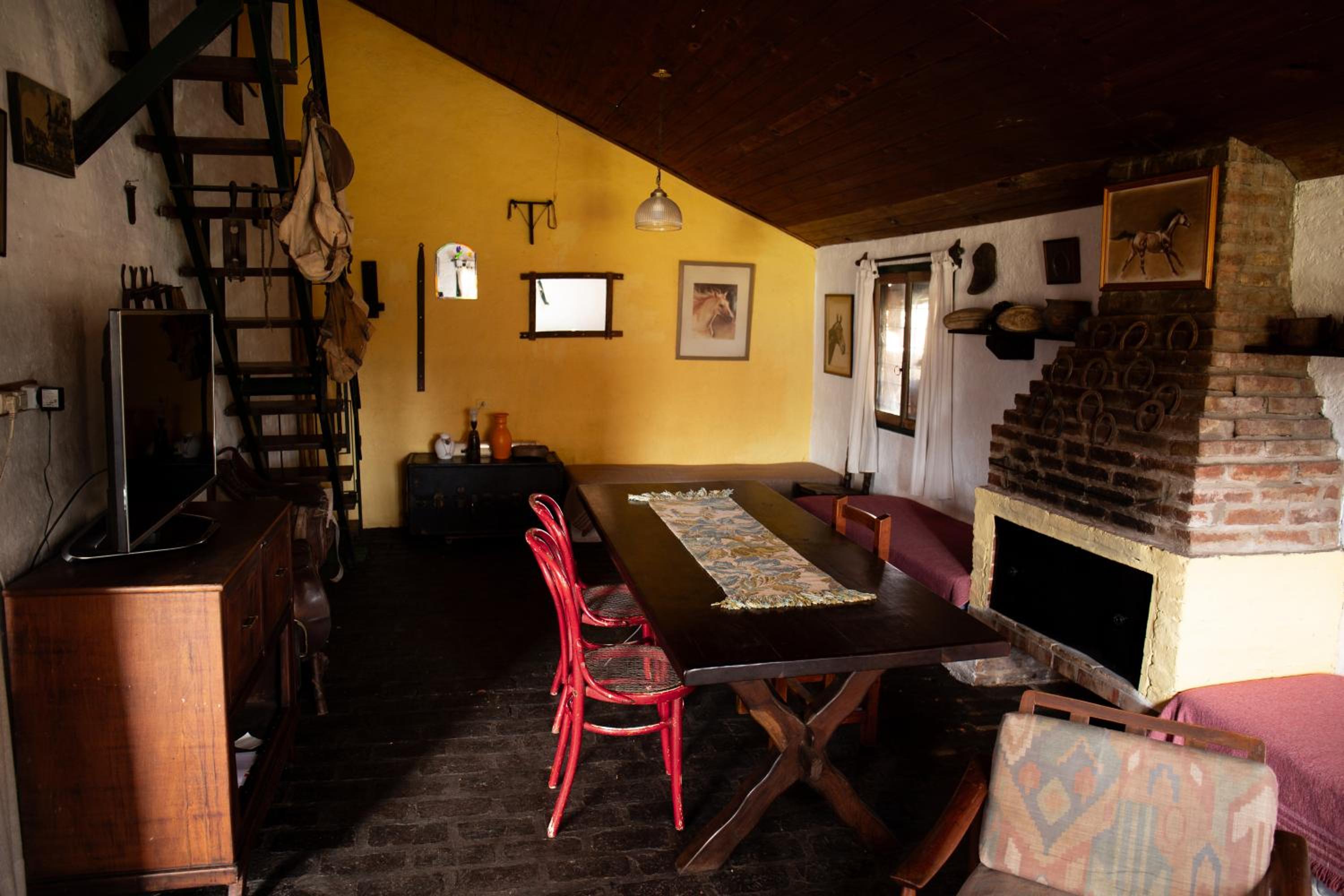 La Carmencita casa de campo, Manzanares, Pilar