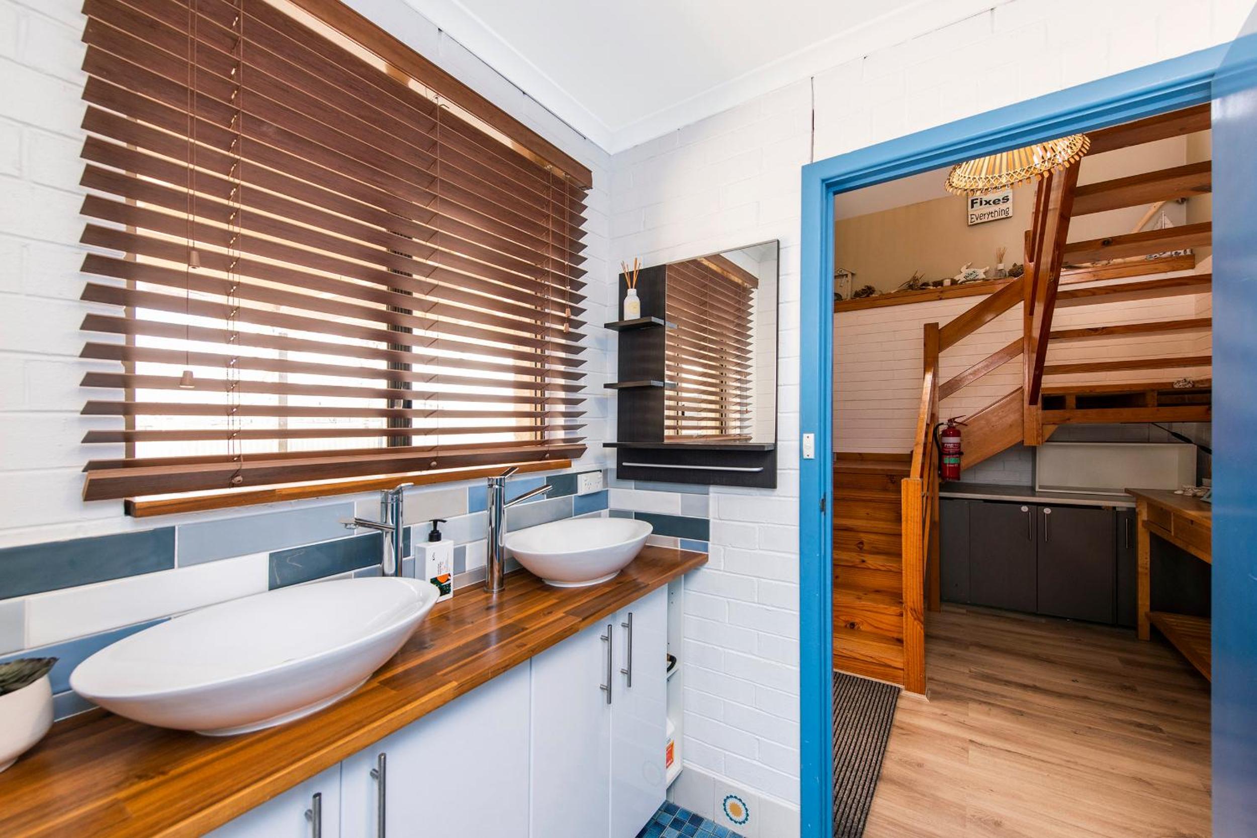 Lano Beach House