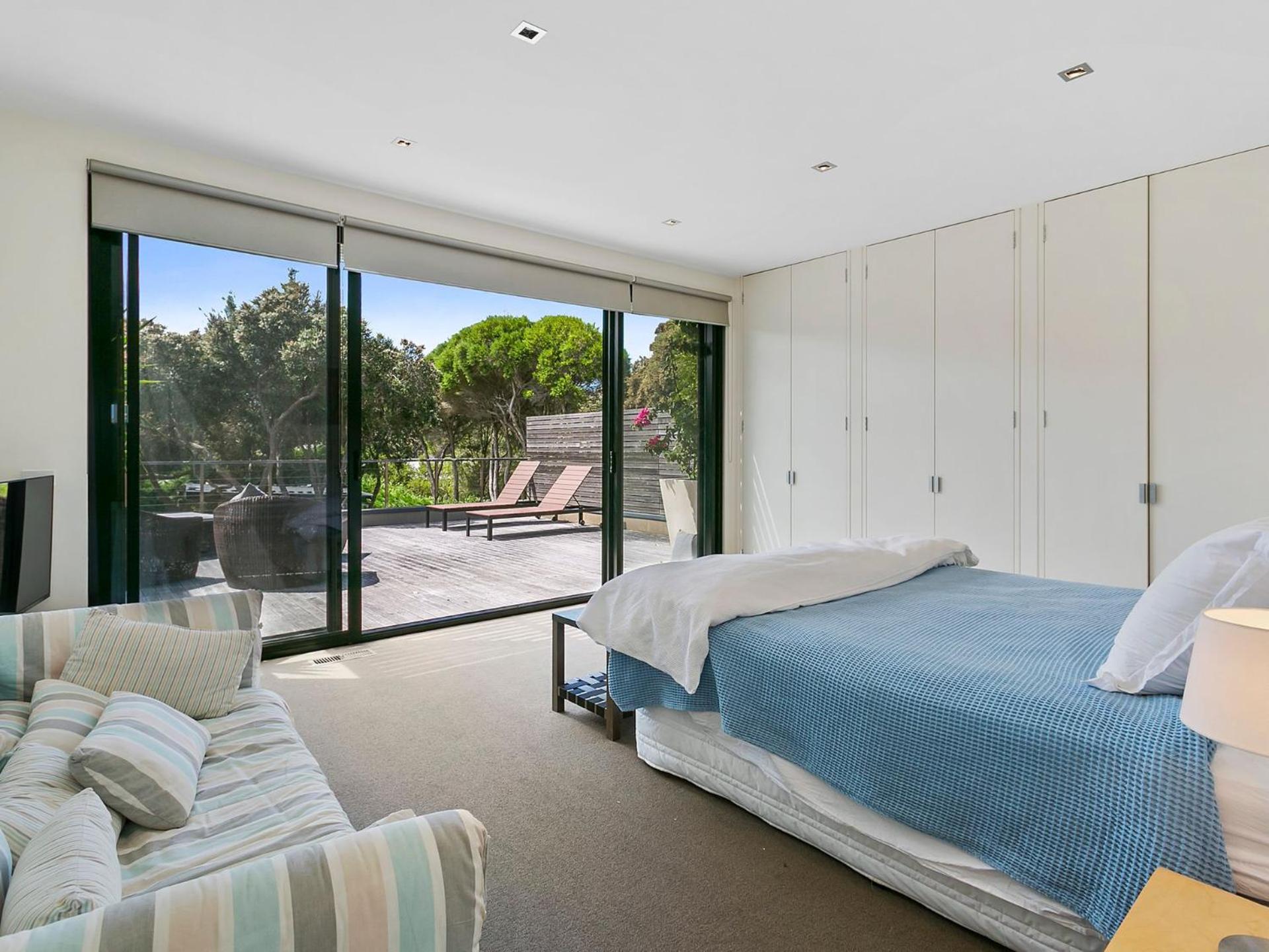 Moonah Pool and Spa Retreat Portsea