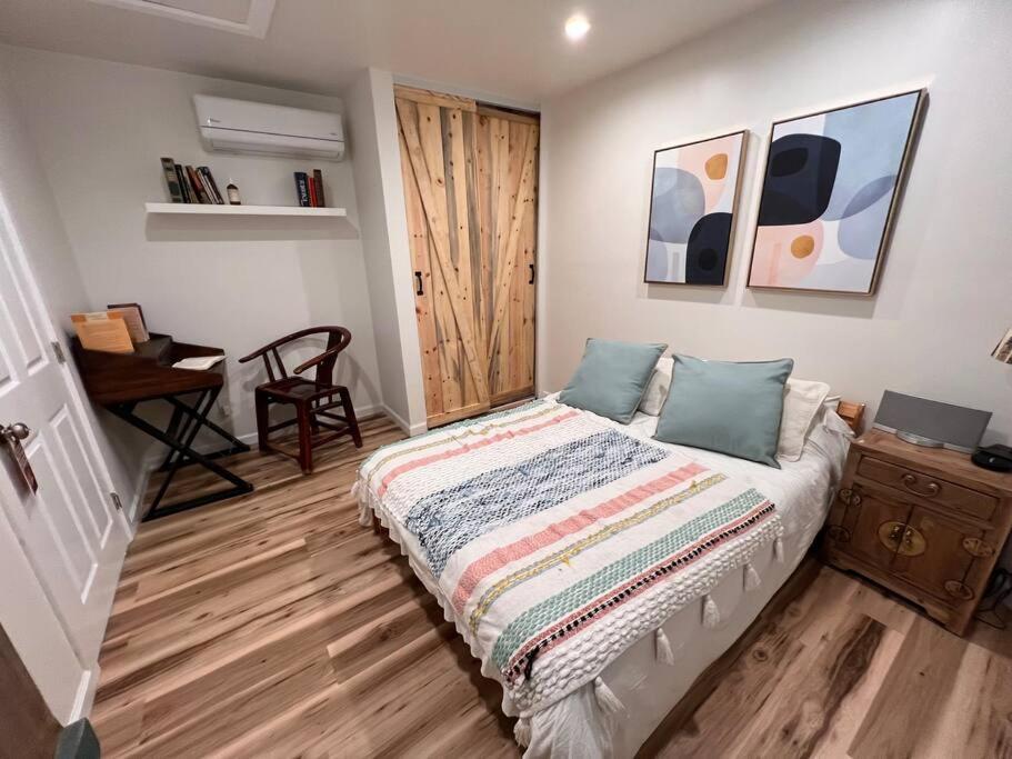 Lovely Little Cottage Close to Forum,Sofi,LAX