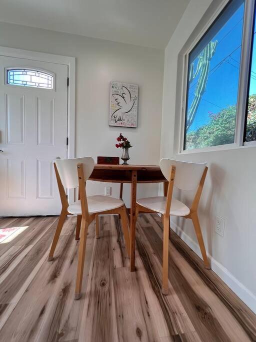 Lovely Little Cottage Close to Forum,Sofi,LAX