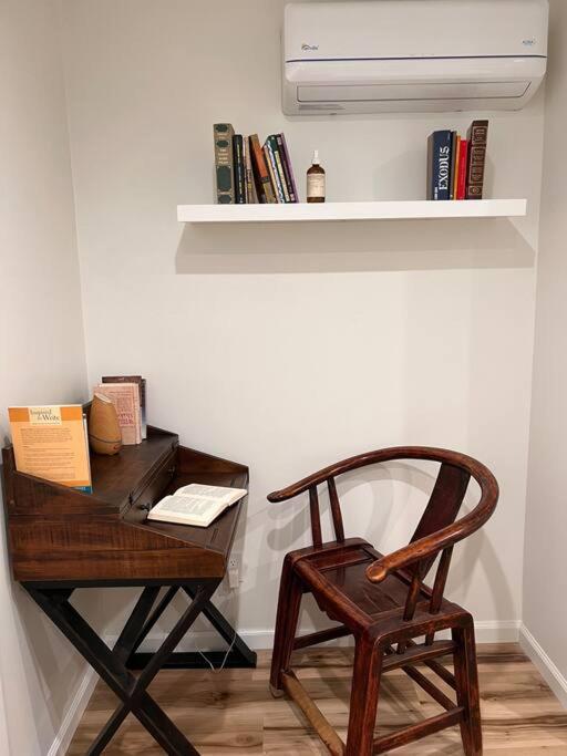 Lovely Little Cottage Close to Forum,Sofi,LAX