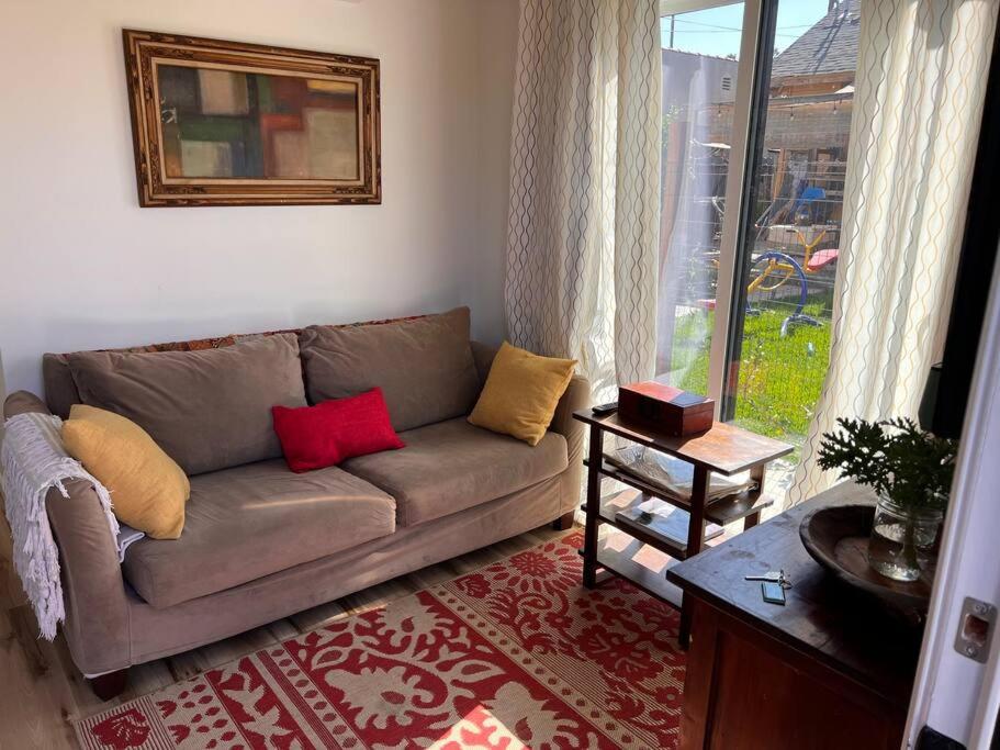 Lovely Little Cottage Close to Forum,Sofi,LAX