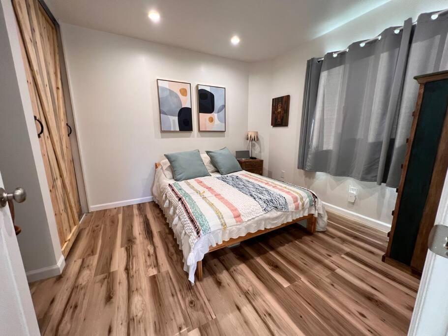 Lovely Little Cottage Close to Forum,Sofi,LAX