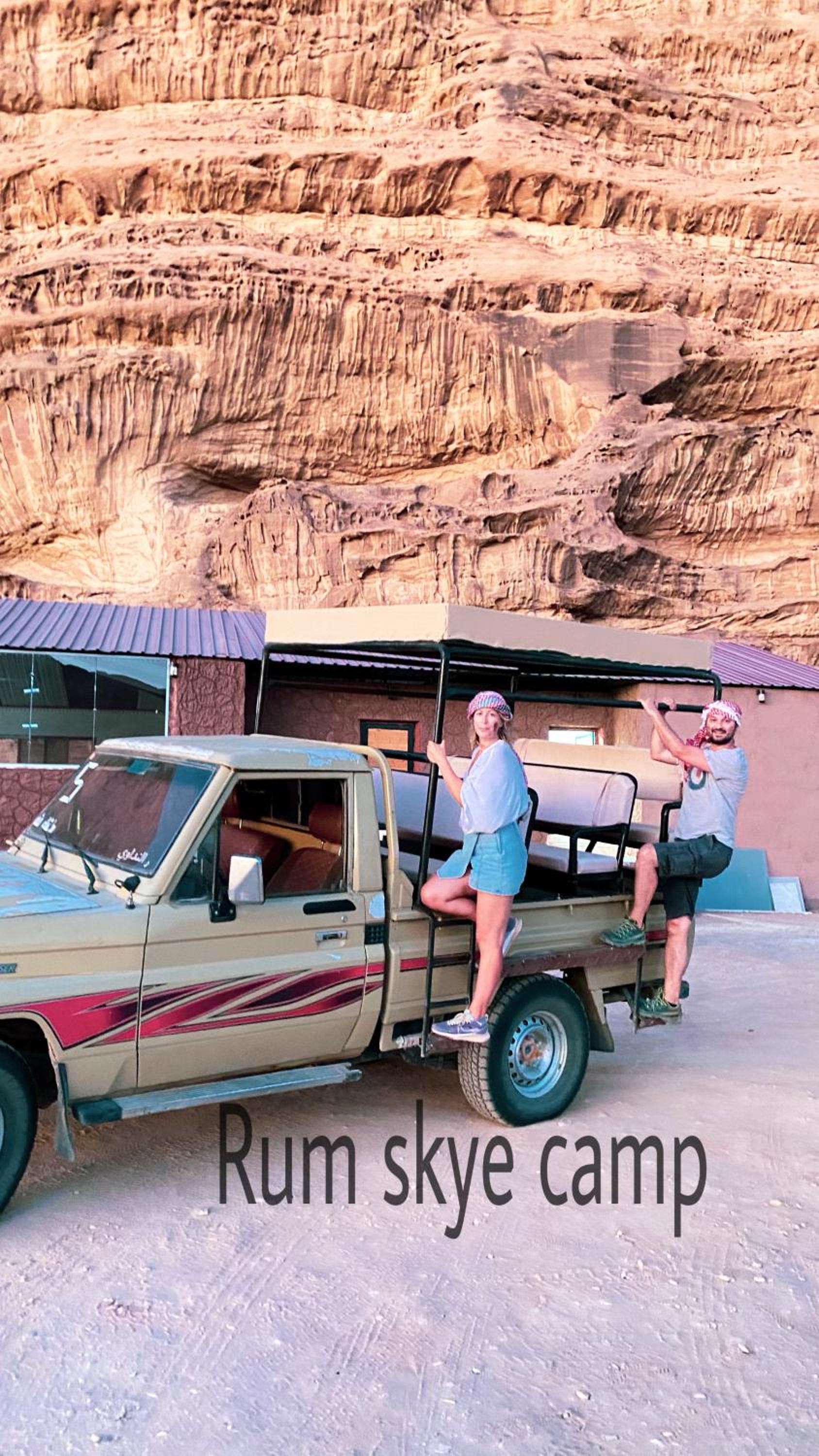 RUM ARIZONA lUXURY CAMP