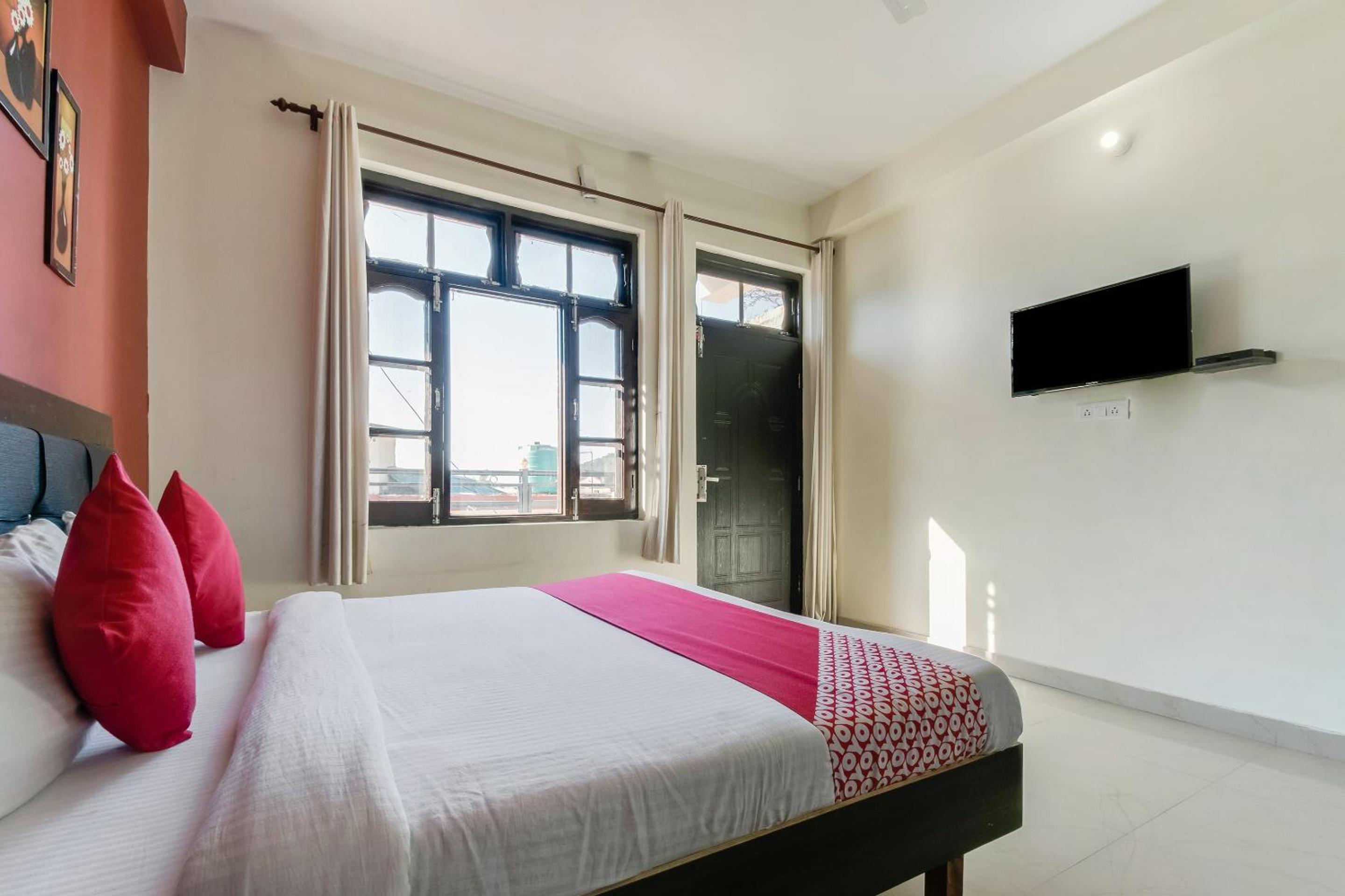 Hotel O Twilight Guest House
