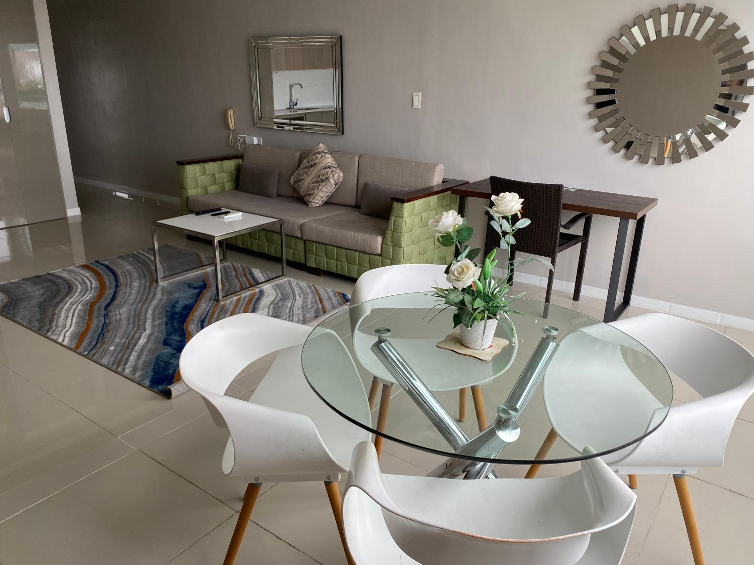 Chequers Suites Subic Bay, Olongapo - 20