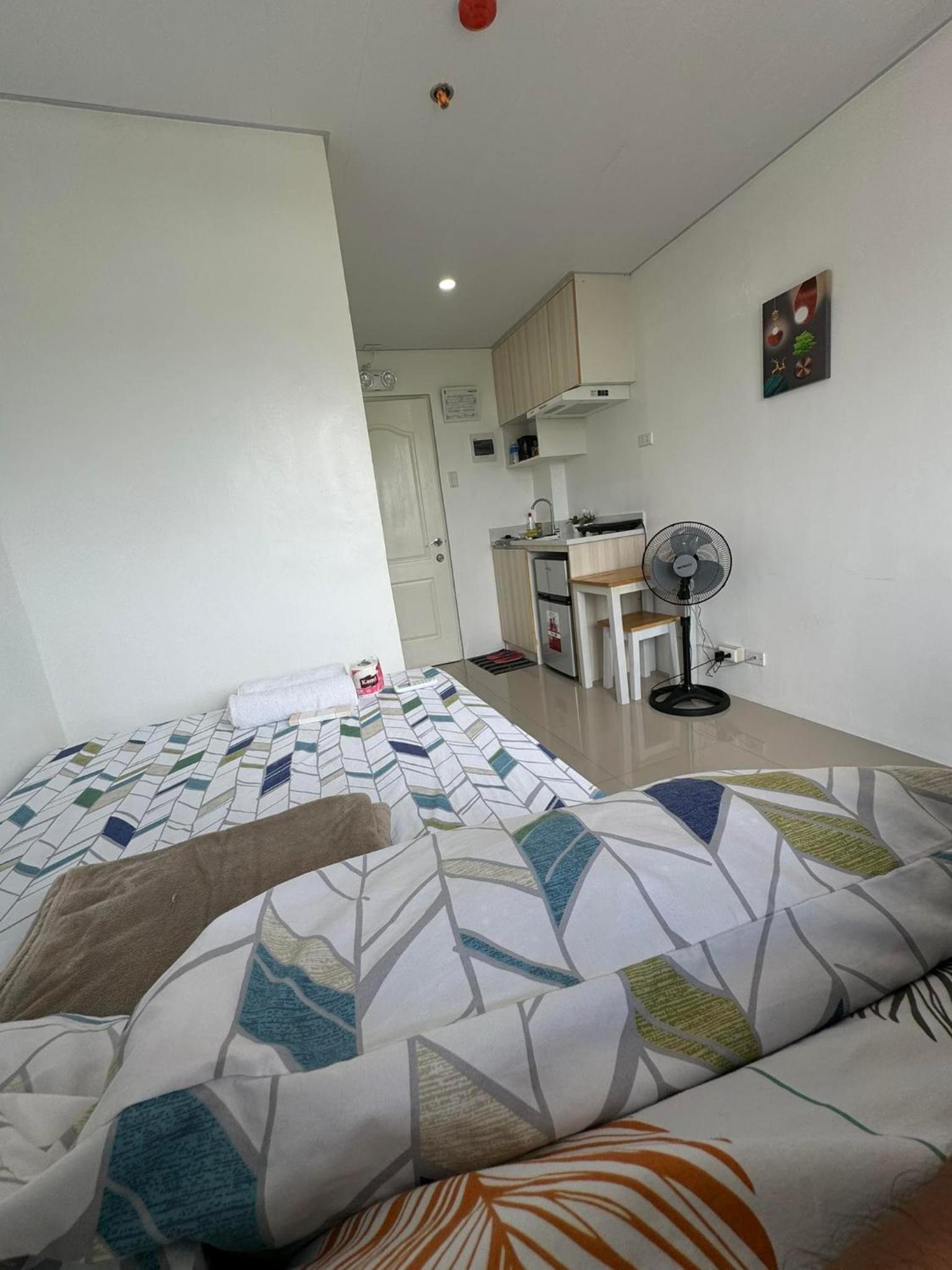 studio condo in urdaneta view 4